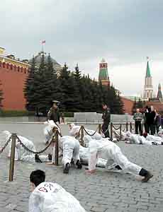 Акция на Красной площади 25 апреля 2002 г.
